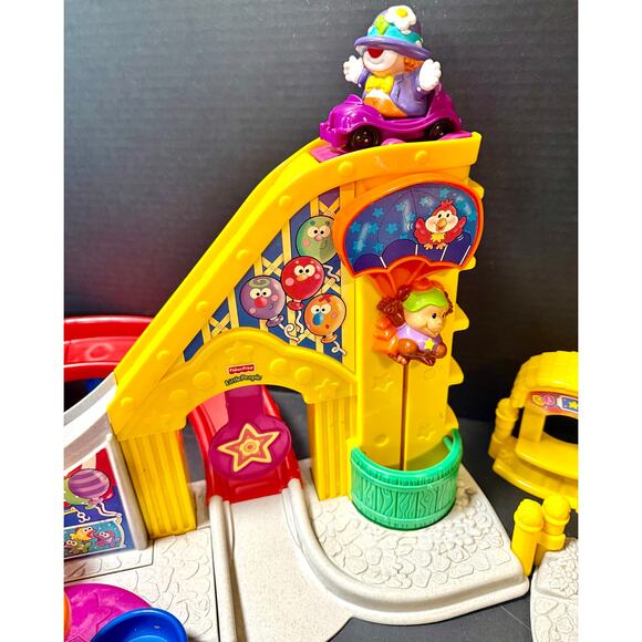 Fisher Price Little People Surprise Sounds Fun Park Carnival figures no sound - Picture 4 of 6